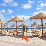 #086 Fish House Unique Coastal בית נופש אלבופיירה